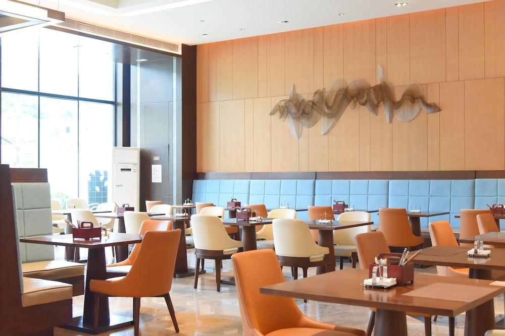 Hilton Garden Inn Shiyan Exterior photo